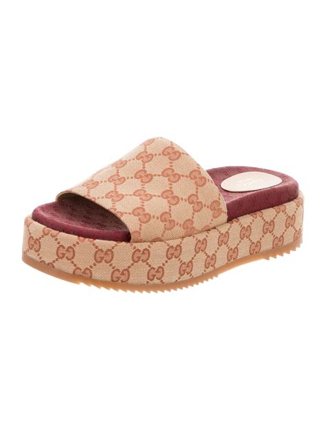 cute gucci slides|gucci angelina gg platform slide.